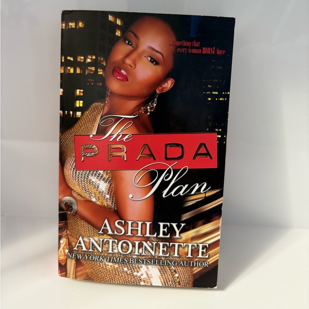 📚 3/$25 📚 The Prada Plan by Ashley Antoinette book